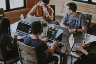 Role ในสายงาน Software Development มีอะไรบ้าง ต้องทำงานกับใครบ้าง ?