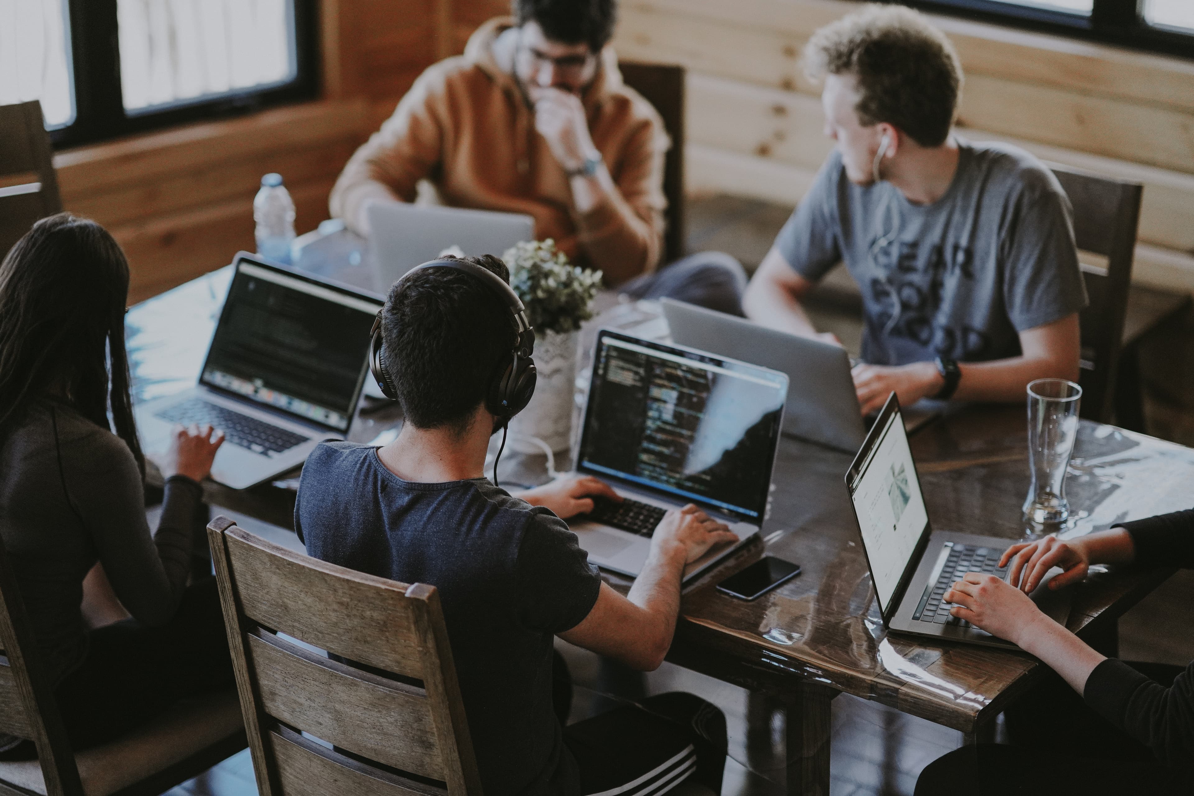Role ในสายงาน Software Development มีอะไรบ้าง ต้องทำงานกับใครบ้าง ?